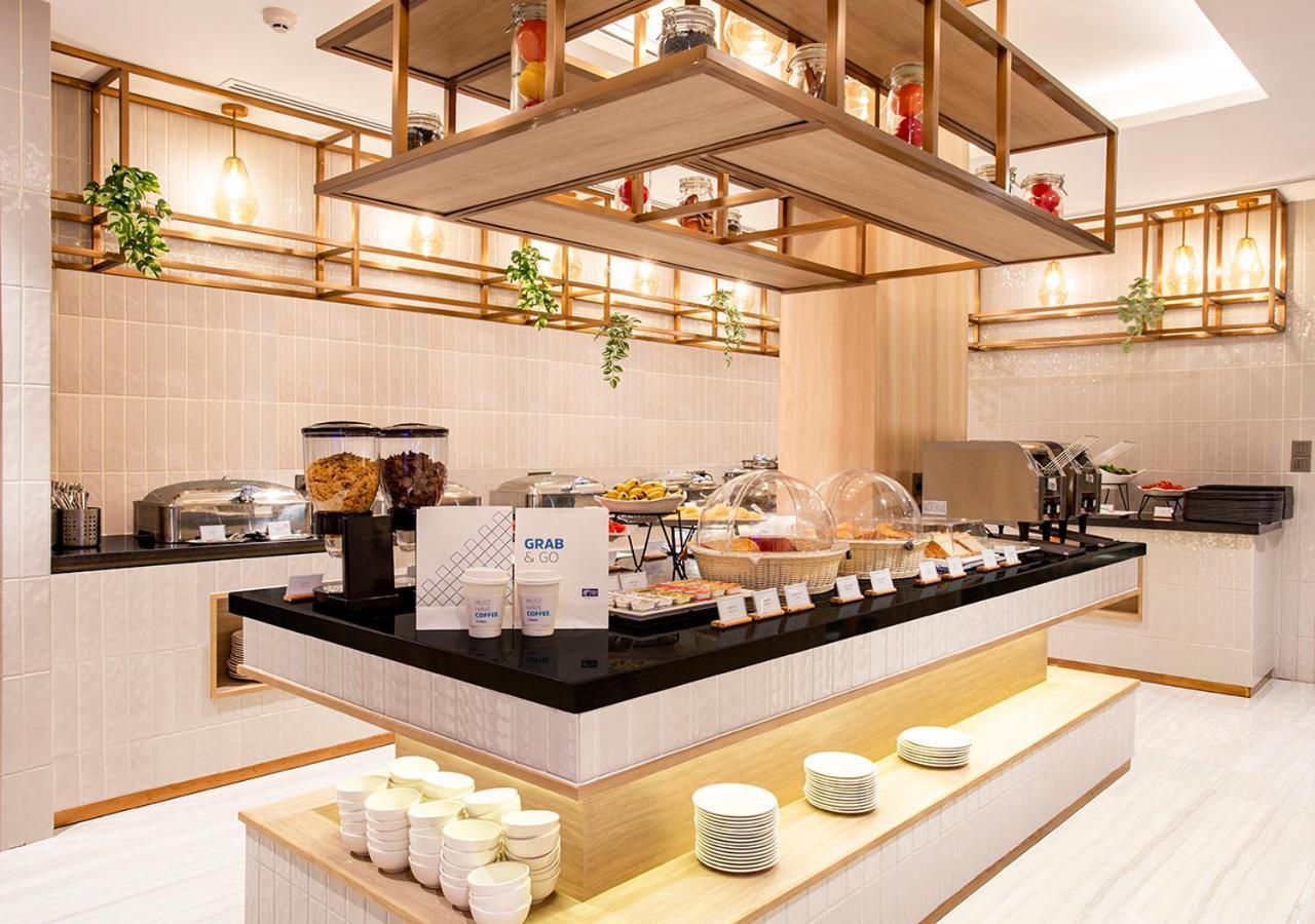 Holiday Inn Express & Suites Bangkok Central Pier By Ihg Exterior foto